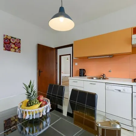 Yo Lee Apartment Bibinje